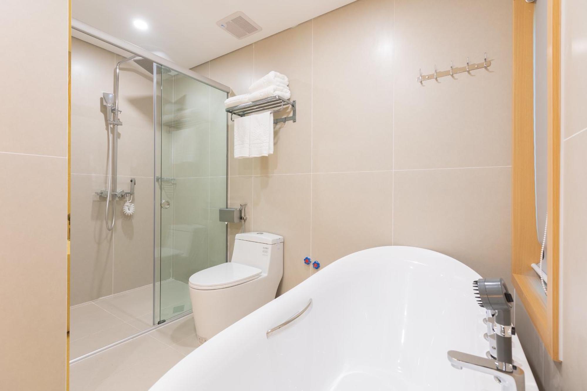 Sunshine Apartment Hotel Mong Cai Ngoại thất bức ảnh