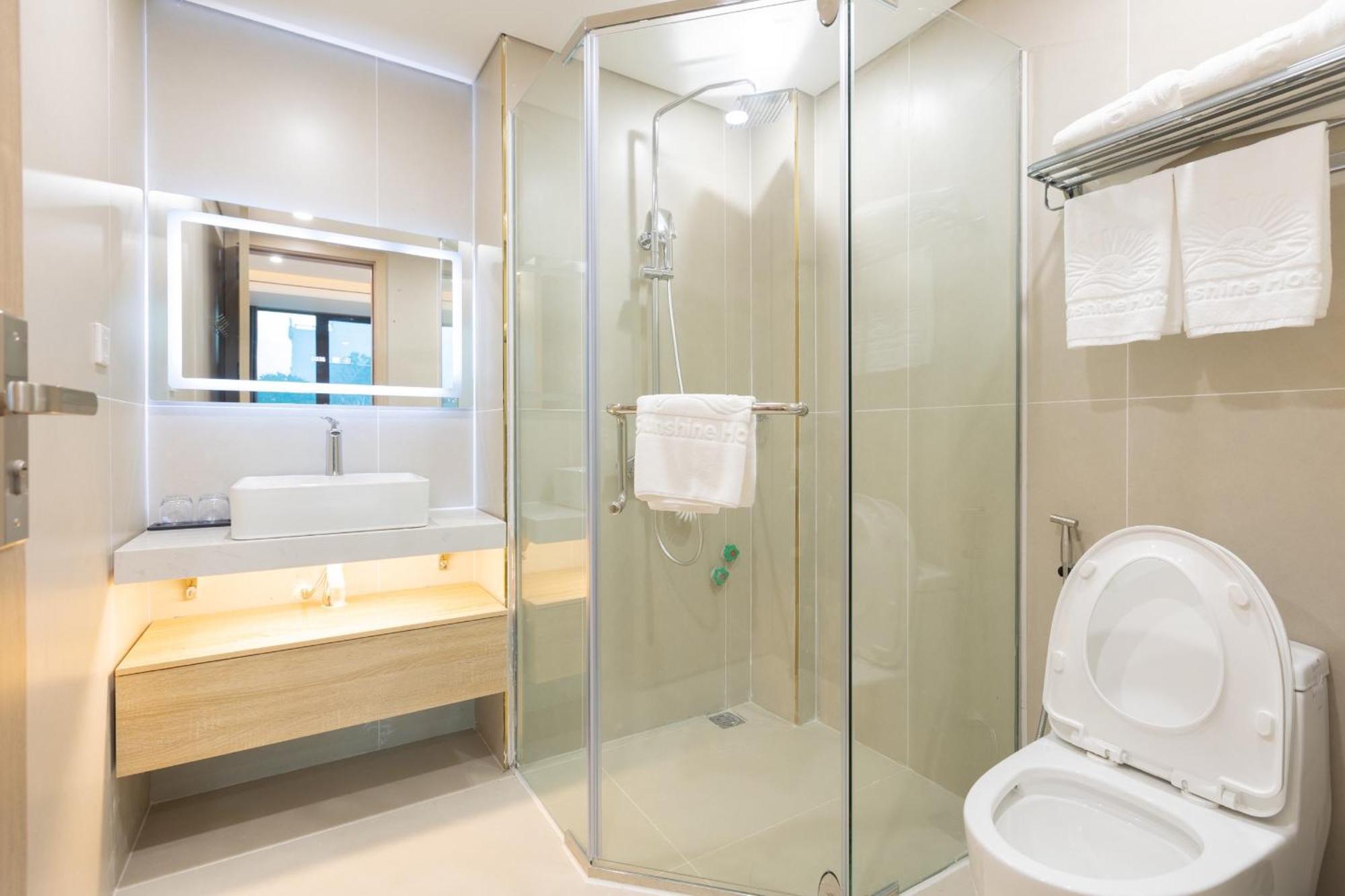 Sunshine Apartment Hotel Mong Cai Ngoại thất bức ảnh